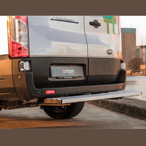 Marchepied arrière utilitaire Ford E-Transit 2022+