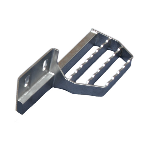 [STEP422] Marchepied utilitaire sur attelage court simple (STEP422)